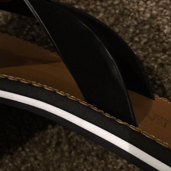 Slippers - Picture 6 of 6